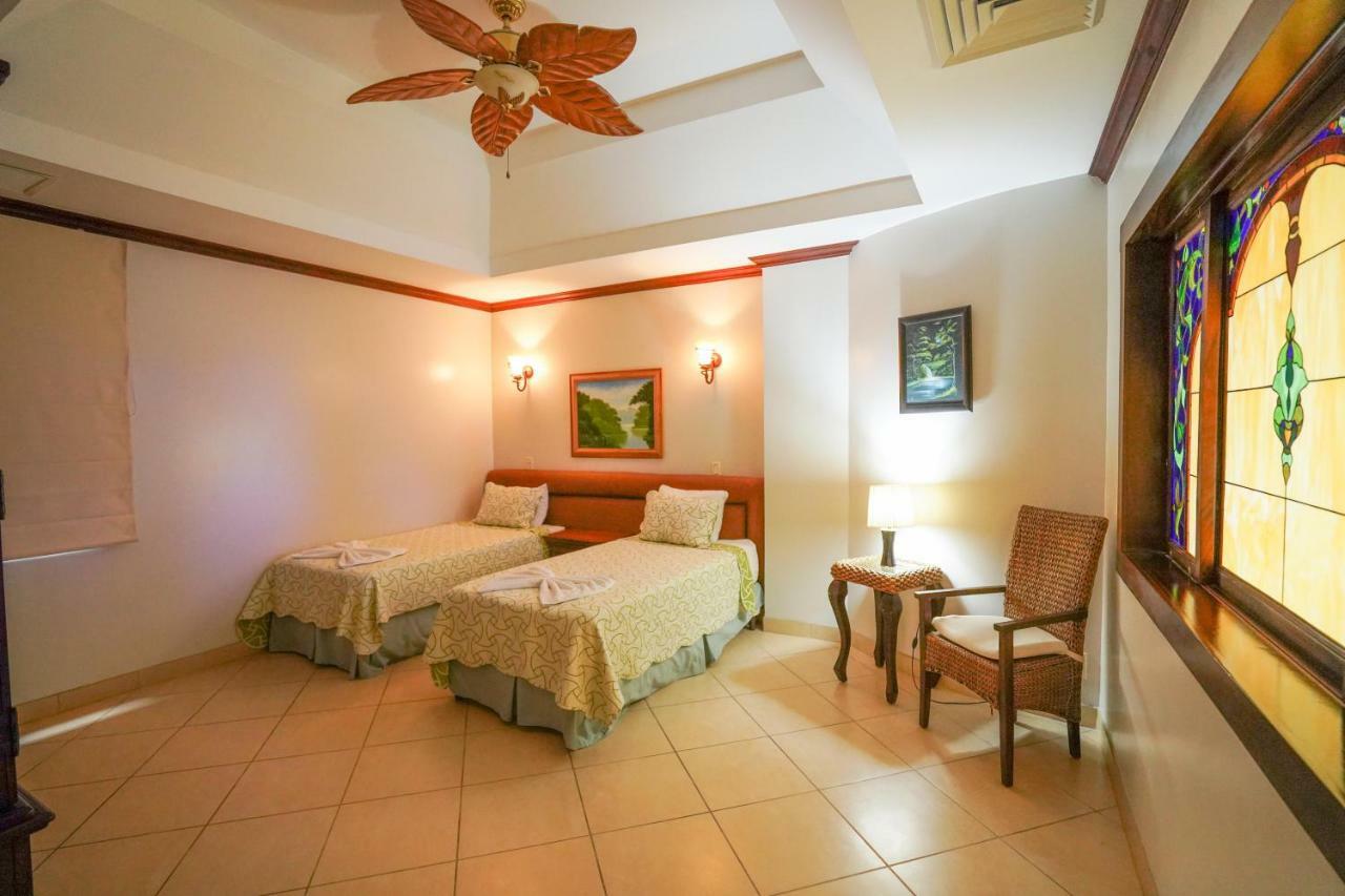 Pacifico Colonial Condominiums Мануел Антонио Екстериор снимка